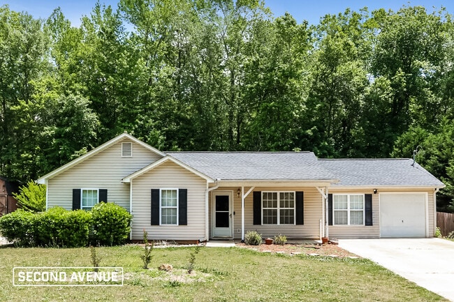 Building Photo - 905 Woodwind Dr