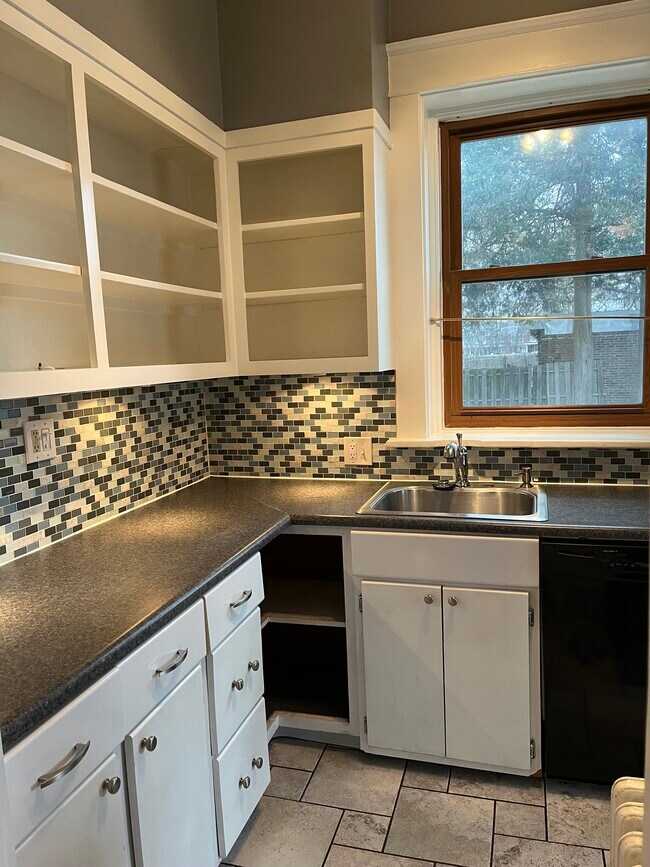 Building Photo - 2251 N 5th St