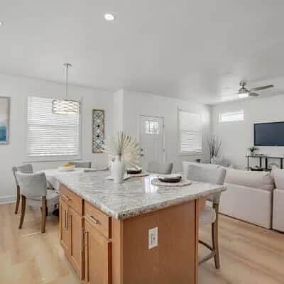 Building Photo - 17 Dart St