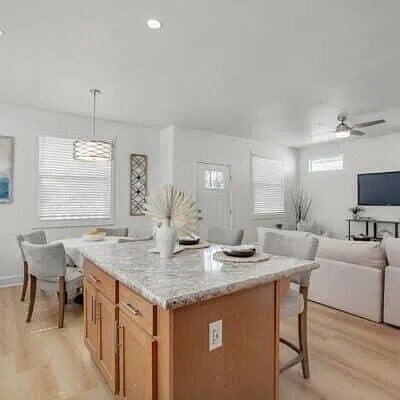 Building Photo - 30 Dart St