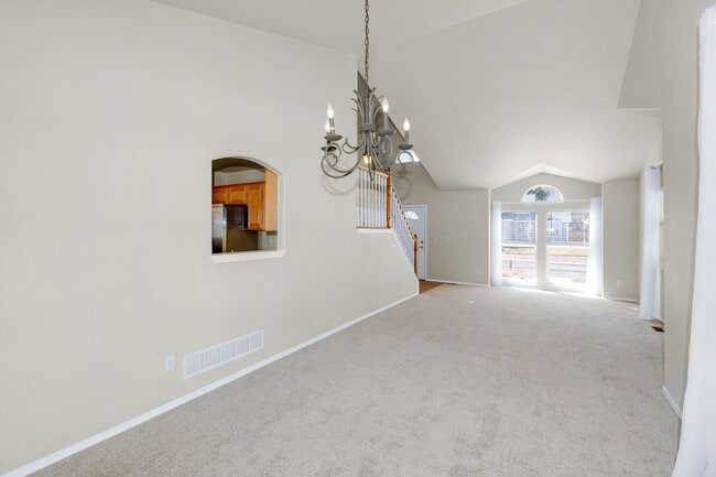 Building Photo - Pinon Valley 2 story 3 bedroom home