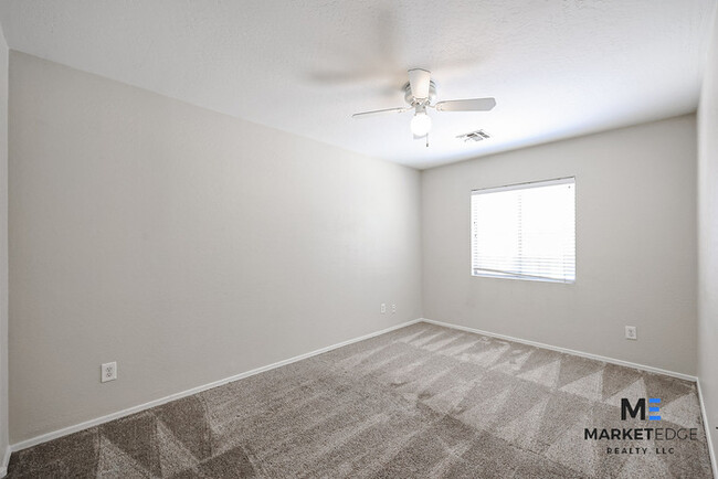 Building Photo - Home at El Mirage Rd/Cactus Rd! JOIN THE W...