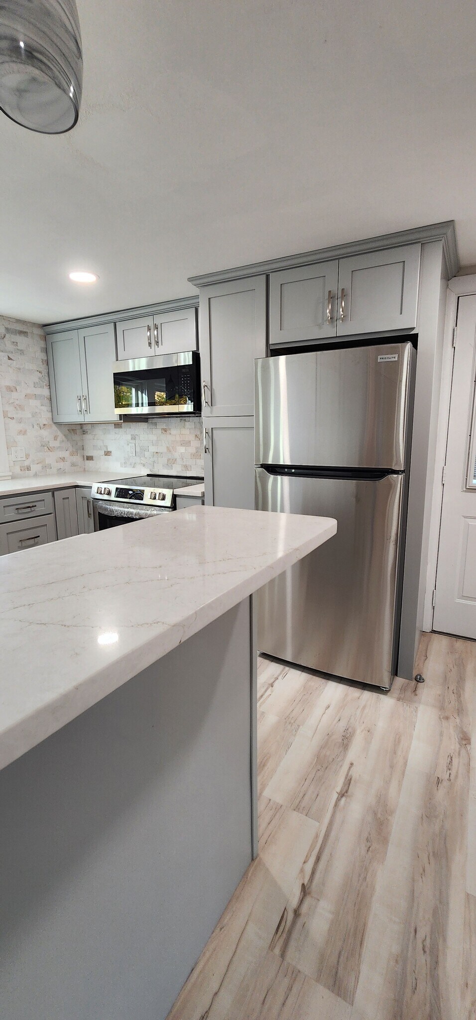 Building Photo - 32 N Main St