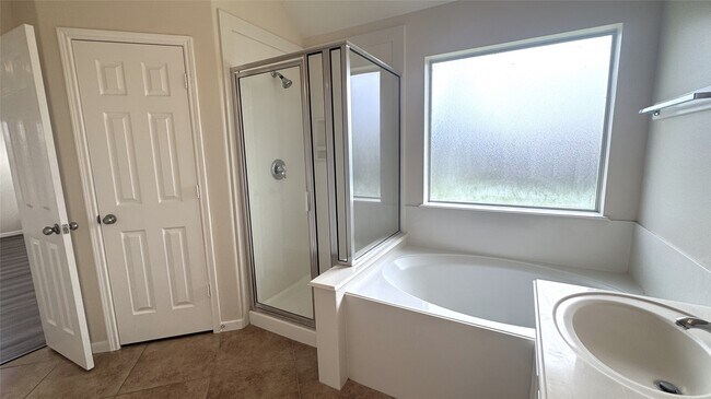 Building Photo - 24926 Ranch Lake Ct