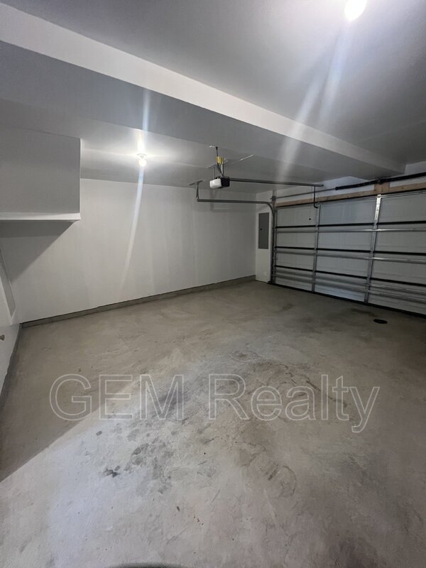Building Photo - 1101 Rampart Dr