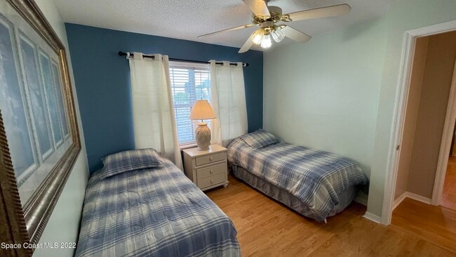 Building Photo - 1425 Malibu Cir NE