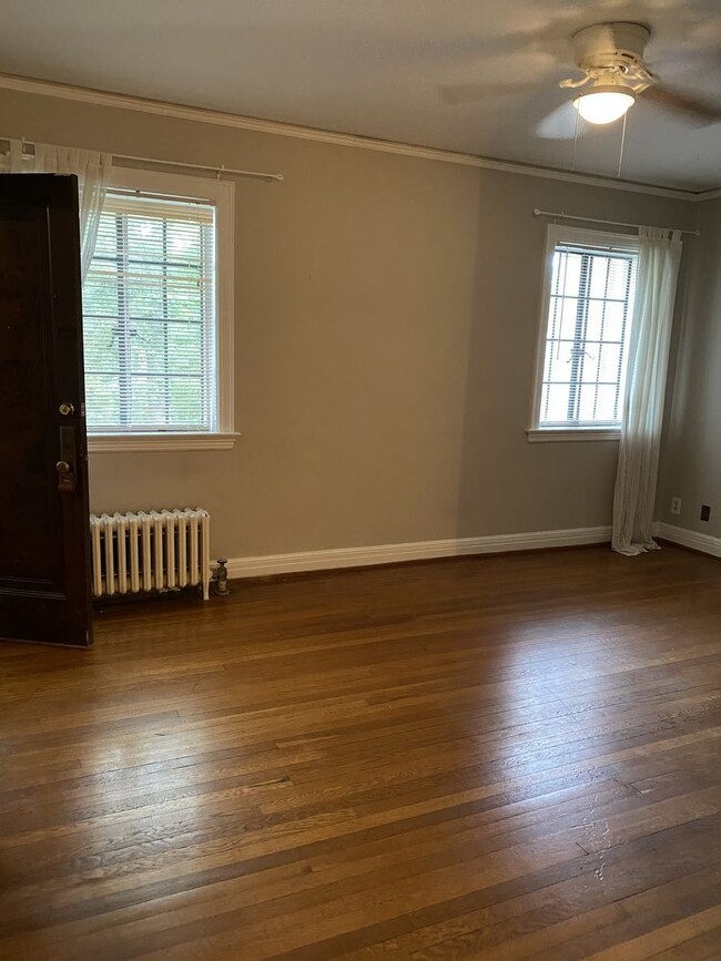 Building Photo - Winburn Court Apartments