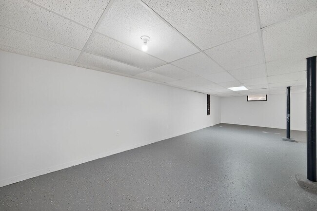 Building Photo - 1226 Baron Ave