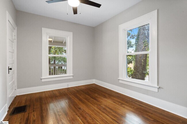Building Photo - 3 Whitsett St
