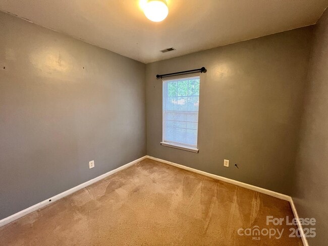 Building Photo - 520 Jakes Ridge Ln