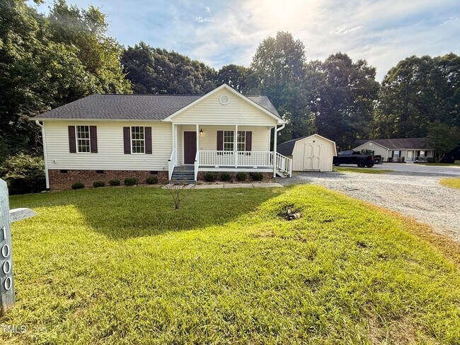 Building Photo - 1000 Meadowgreen Dr