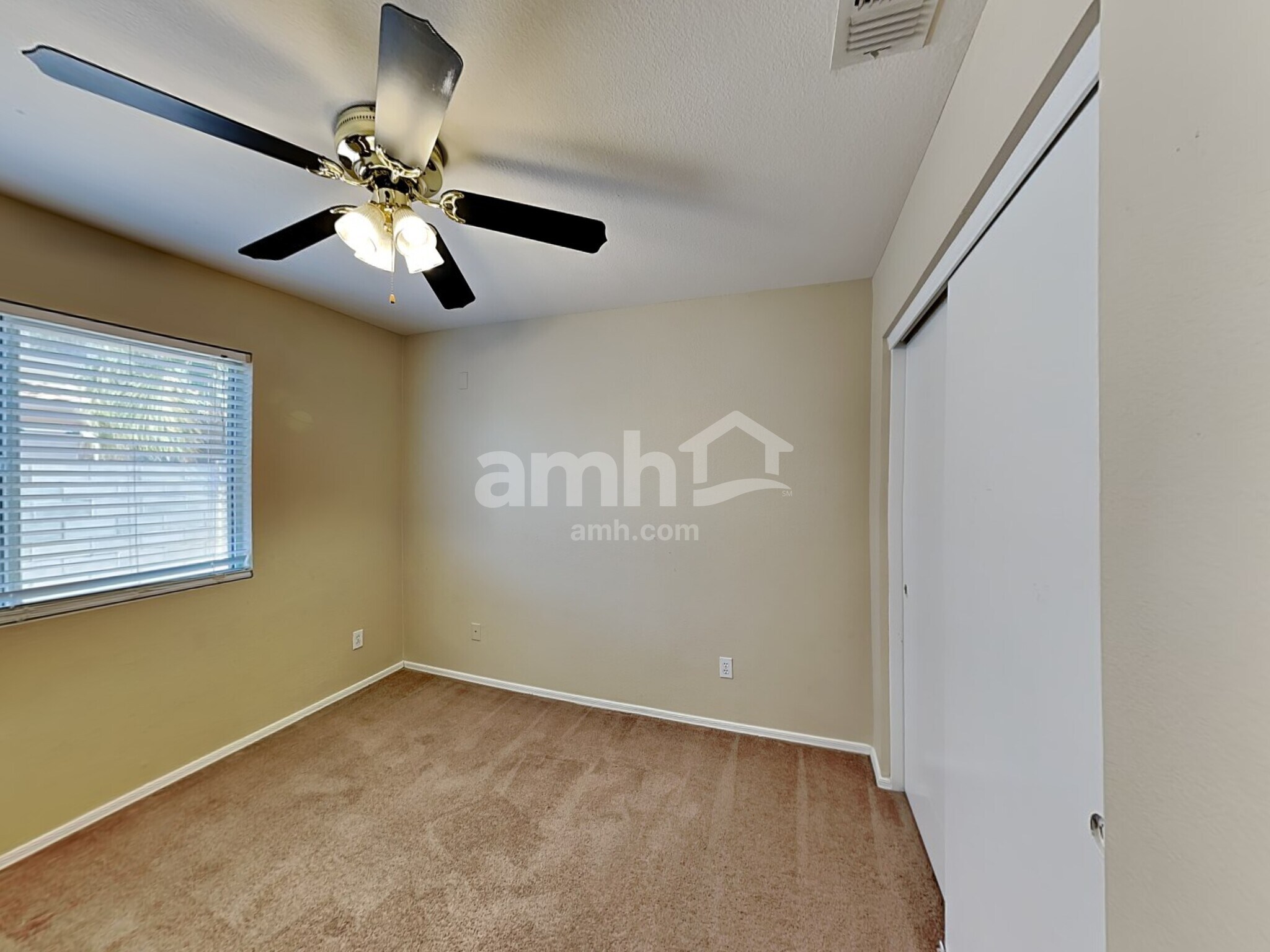 Building Photo - 5501 N 103rd Dr