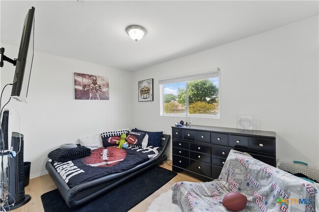 Building Photo - 148 Willow View