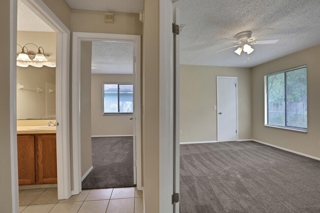 Building Photo - 11151 Stoney Point Ln W