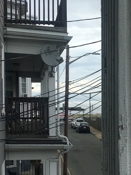 Building Photo - 26 Forrest St