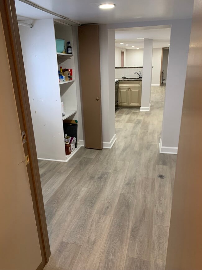 Building Photo - 3319 N Osage Ave