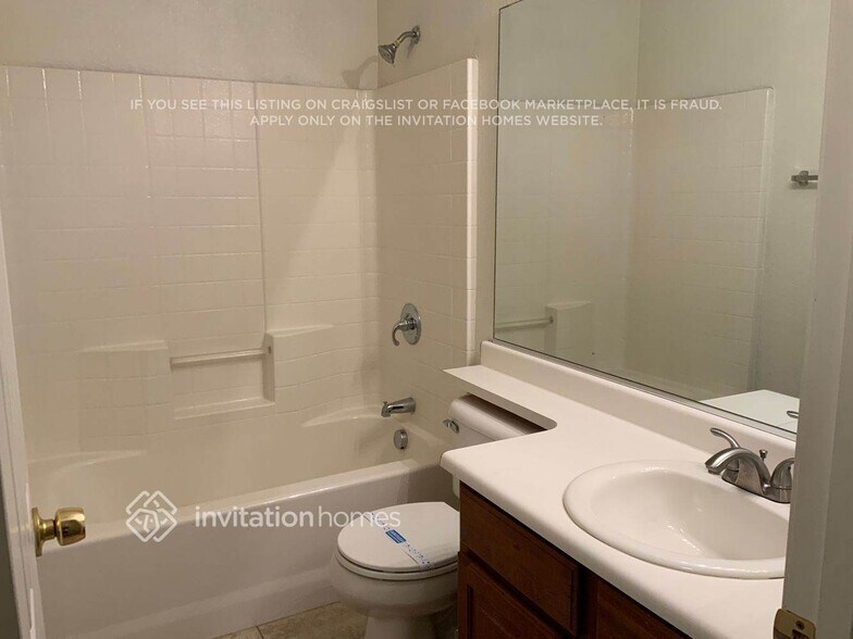Building Photo - 4821 E Meadow Mist Ln