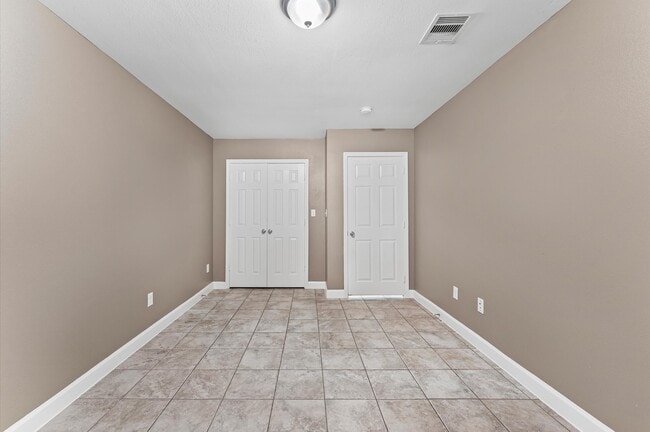 Building Photo - 5107 Gren St