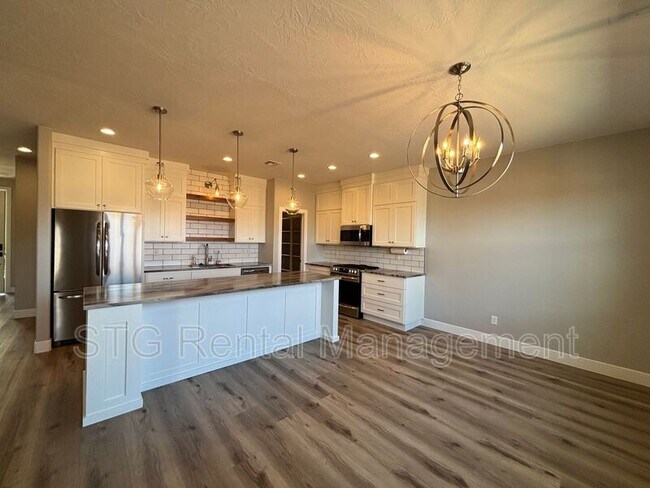 Building Photo - 1792 W 150 S