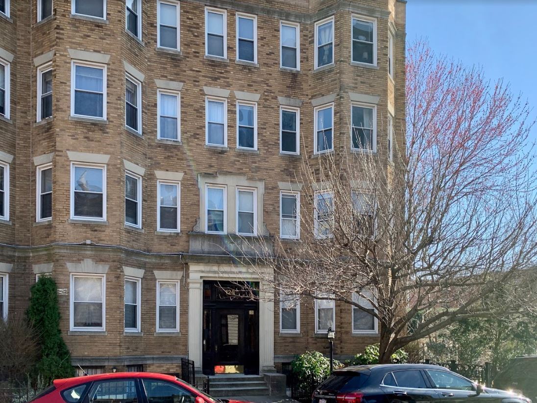 Building Photo - 124 Peterborough St