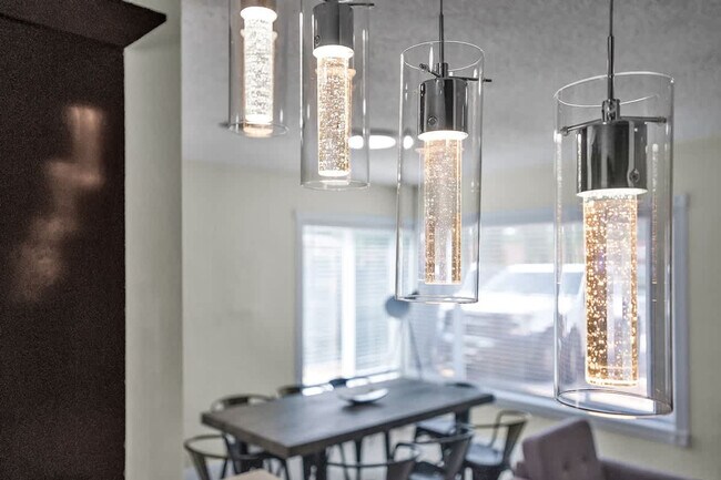 Building Photo - 6452 Custer St