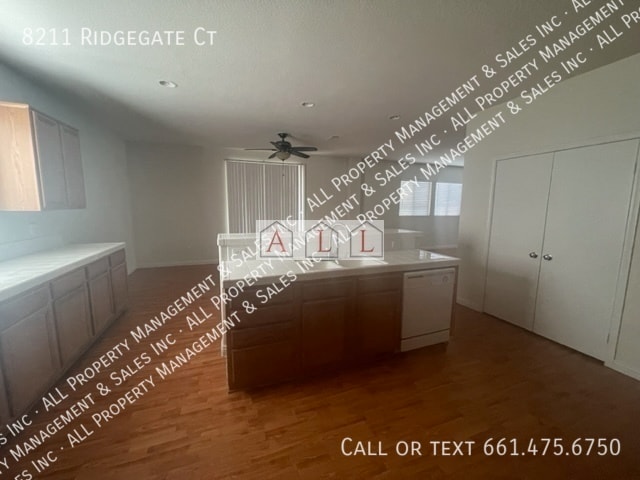 Building Photo - 8211 Ridgegate Ct