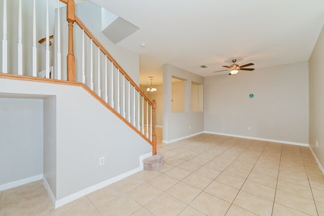 Building Photo - 10211 Tin Maple Dr