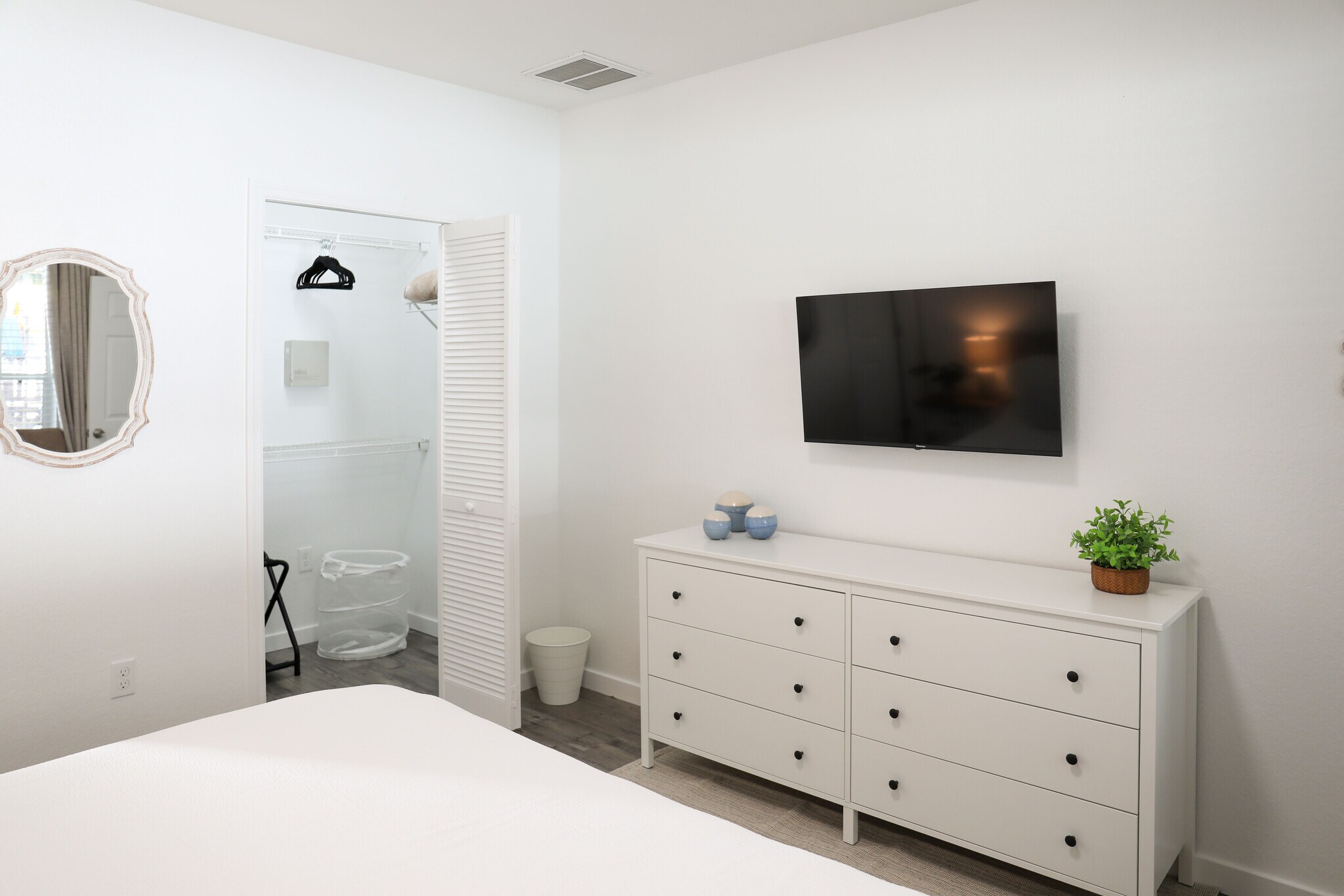 Building Photo - 1333 S Madison Ave