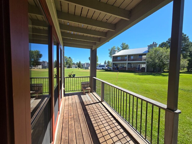 Building Photo - Pinonwood Studio- Month to Month