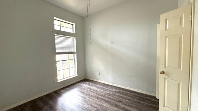 Building Photo - 6422 Diamond Rock Dr