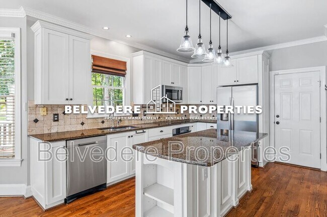 Building Photo - 1403 Regents Park Ln