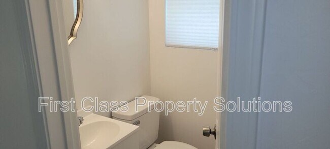 Building Photo - 6428 Drexel Ave