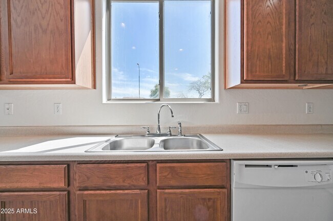 Building Photo - 2513 E Flintlock Pl