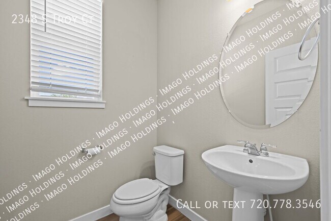 Building Photo - 2348 S Troy Ct