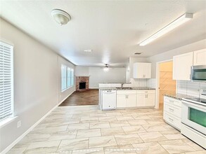 Building Photo - 2809 Briargrove Ln