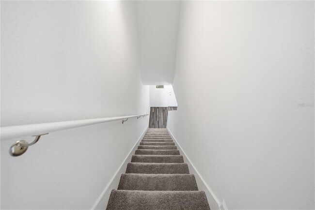 Building Photo - 6155 Daerr Rdg St