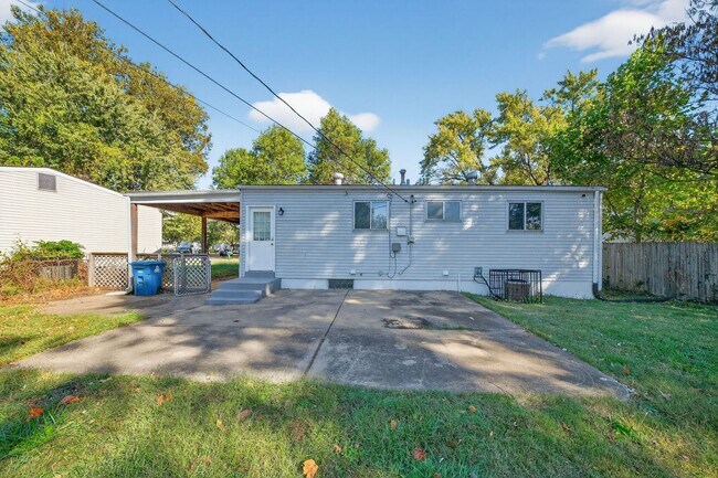 Building Photo - 1226 Baron Ave