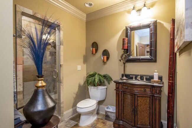 Building Photo - 2170 Heathermoor Hill Dr NE