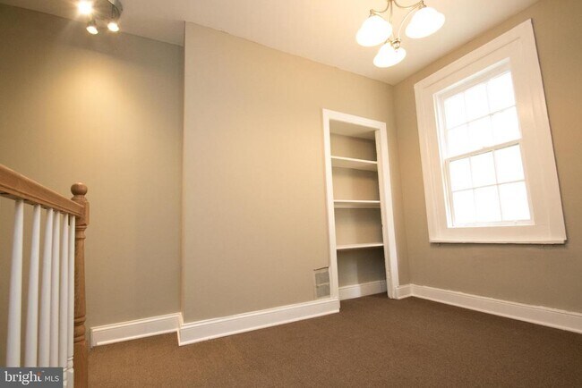 Building Photo - 1606 Rodman St