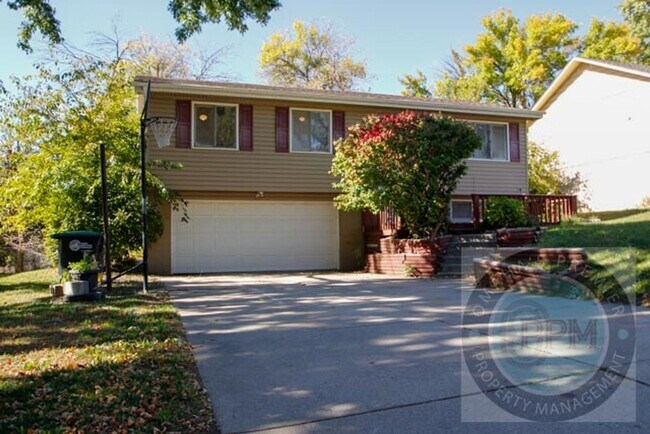 Primary Photo - Beautiful 4Bd/2Ba Home for Rent Move in Sp...