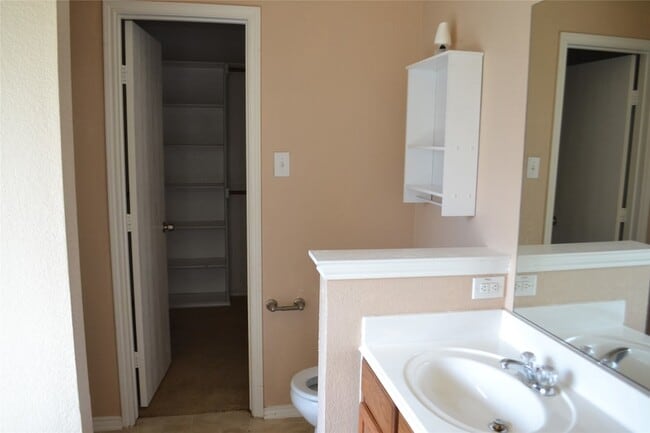 Building Photo - 1520 Carrigan Ln
