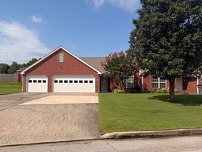 Building Photo - 1 Enclave Cir