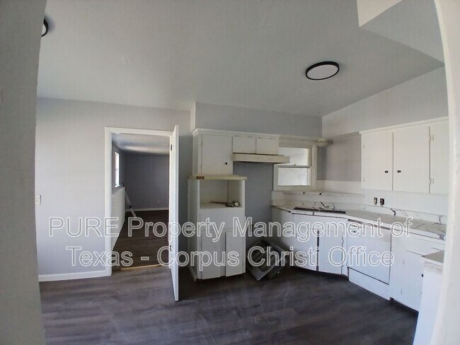 Building Photo - 1506 Crosby St