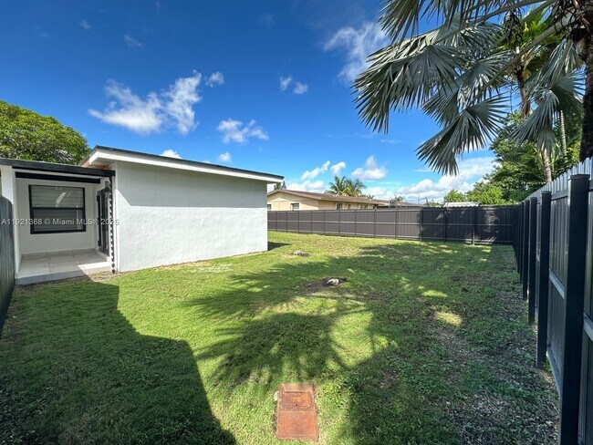 Building Photo - 19823 SW 119th Ct