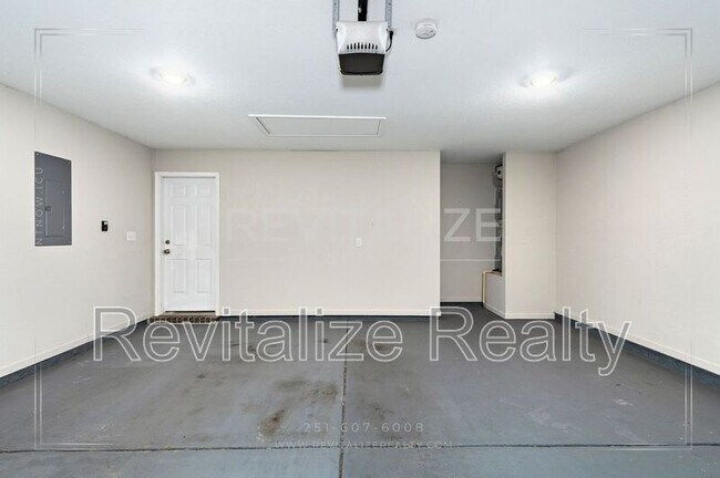 Building Photo - 8072 Irwin Loop