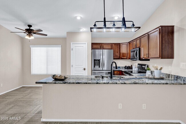 Building Photo - 4374 S Mariposa Dr