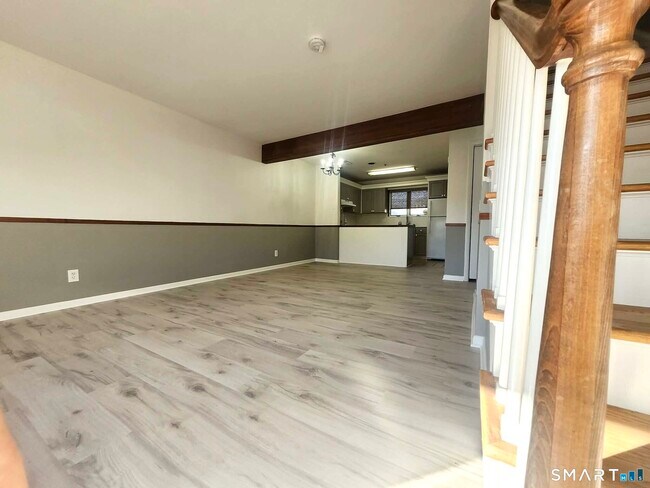 Building Photo - 25 Cottage St