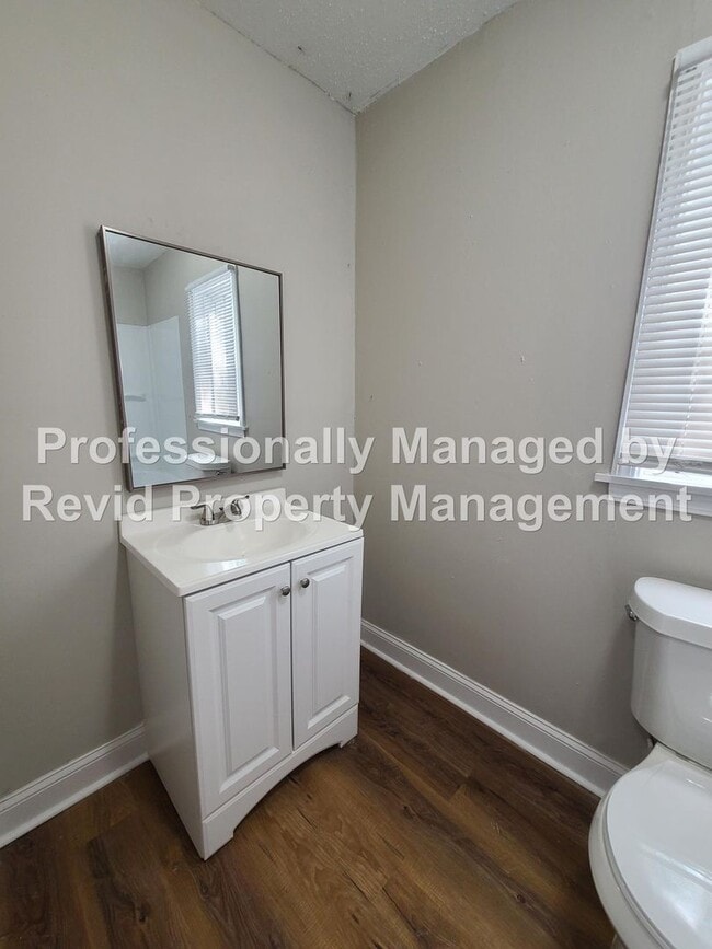 Building Photo - 1419 Depass Rd