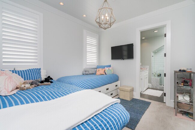 Building Photo - California Coastal Awaits: Luxurious Custom 3-Bedroom Home with Marble Touches on Balboa Island