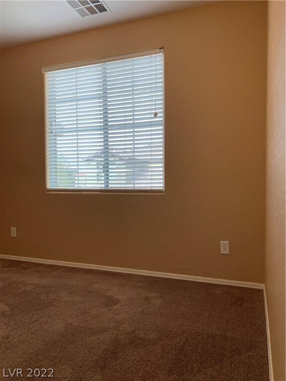 Building Photo - 6868 Sky Pointe Dr